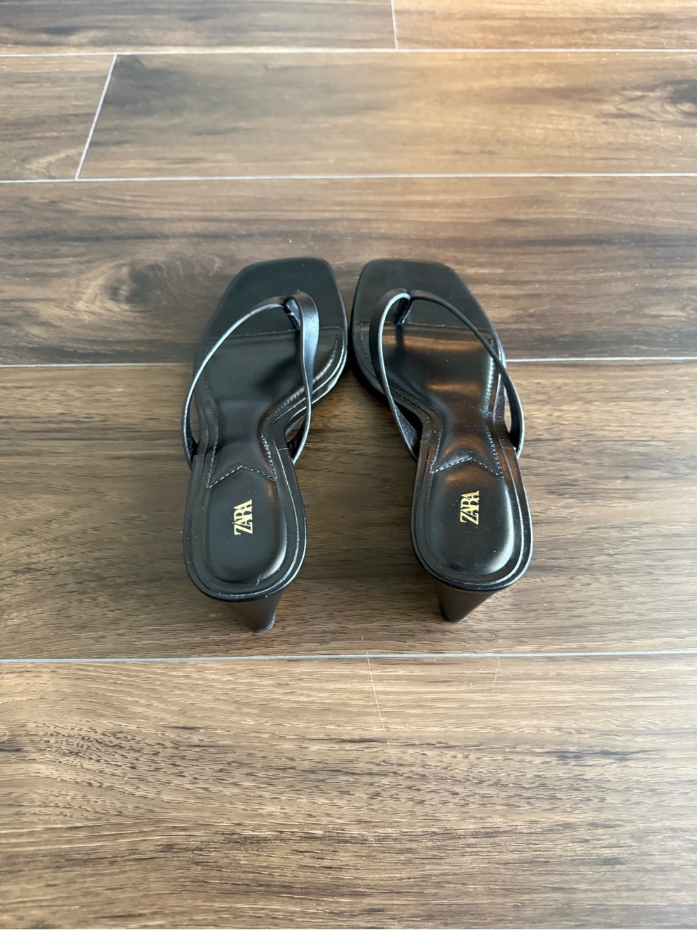 Zara Black Square-Toe Thong Sandals - Picture 2 of 3